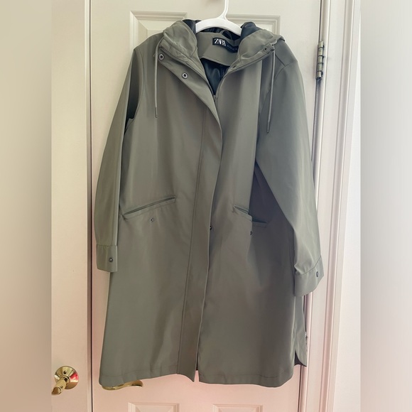 WATER AND WIND PROTECTION RUBBERIZED PARKA
KHAKI, Size S - Picture 2 of 3